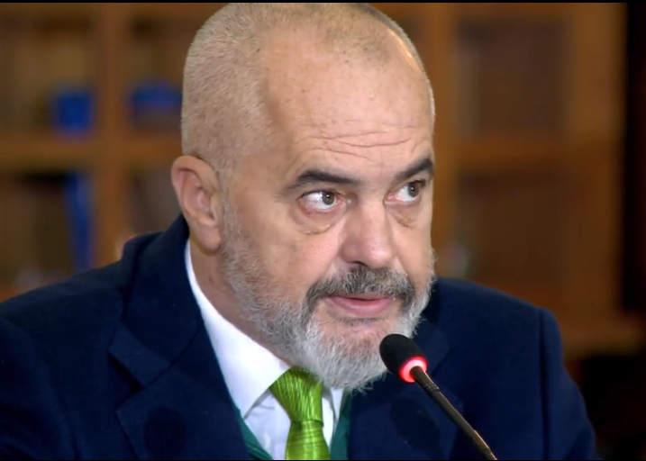 Rama falënderon forcat që u angazhuan për pastrimin e rrugëve: Beteja e ditëve të fundit na mësoi se ku dhe si duhet të ndërhyhet