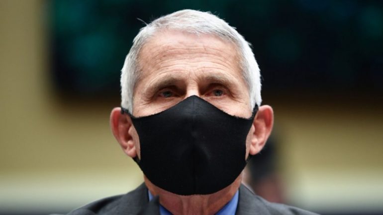 Fauci: Edhe ata që e kanë kaluar COVID duhet të marrin 2 dozat e vaksinës