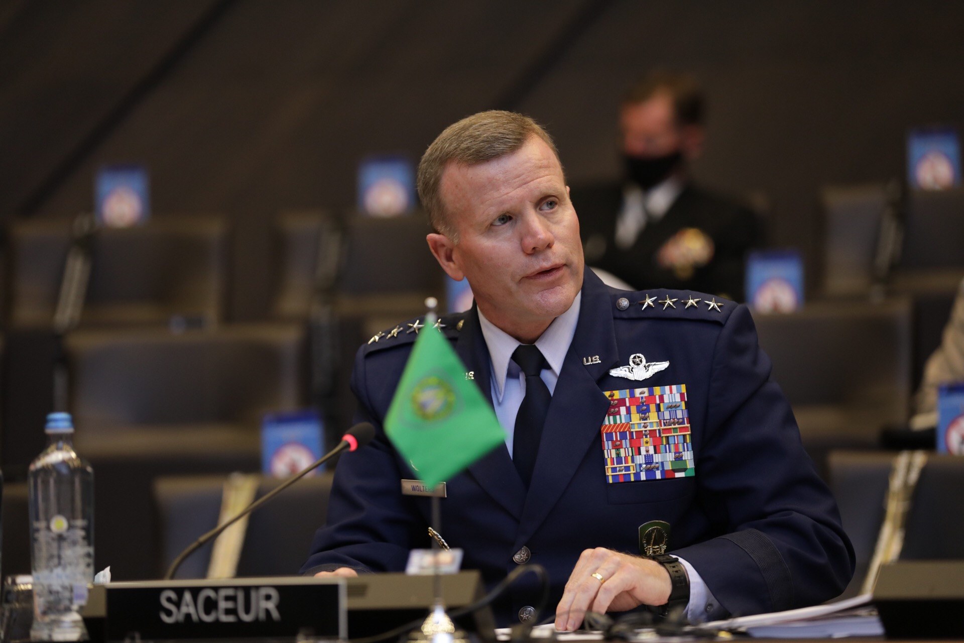 Zyra e Komandantit të Komandës së SHBA në Evropë dhe Afrikë {USEUCOM}