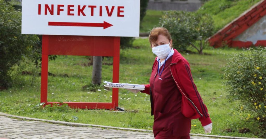 “Tirja”/ Në spitalin Infektiv nuk lejohet që të futen ushqime te pacientët me Covid nga të afërmit