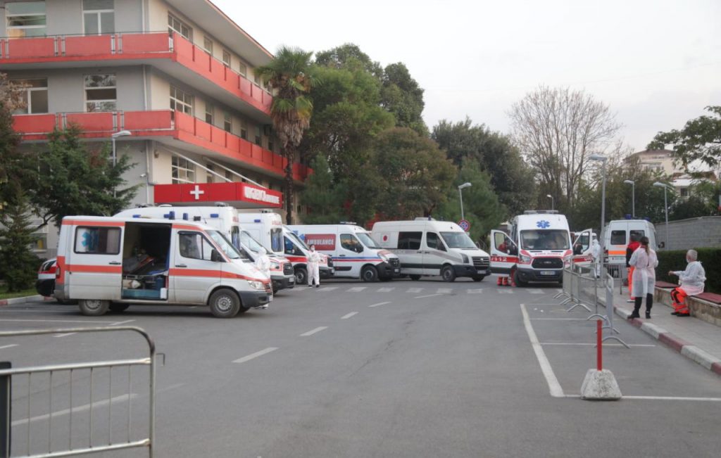 VOA: Rëndohet pandemia në Shqipëri, ndoshta realiteti më keq se shifrat