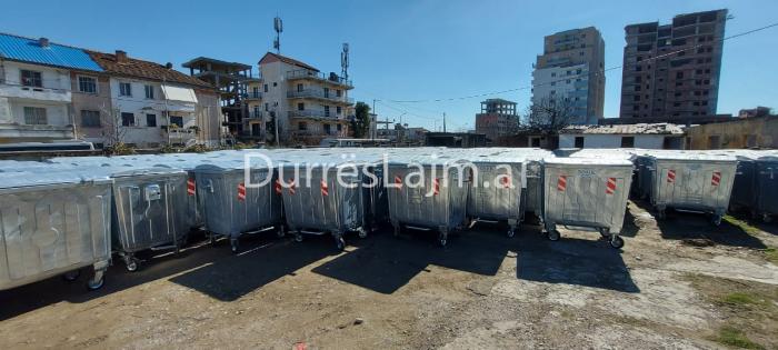 320 kazanë të rinj mbeturinash i shtohen qytetit të Durrësit