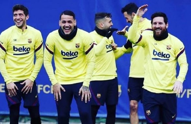 Kërkoi të rregullonte bilancet, Juventusi tentoi të blinte interistin Rei Manaj