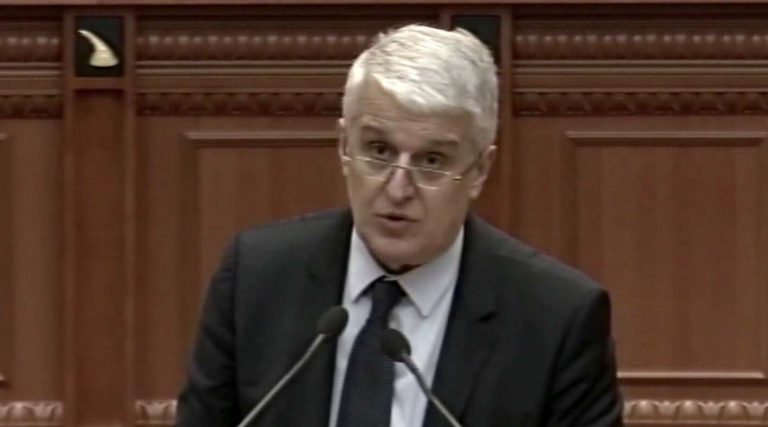 Majko: KQZ të marrë vendim për votimin e shqiptarëve që jetojnë jashtë shtetit