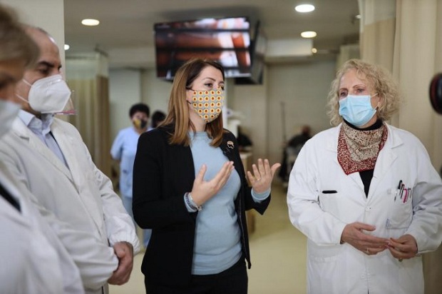 Dita Botërore e Kancerit, Manastirliu në Spitalin Onkologjik: Do të zgjerojmë llojshmërinë e barnave tumorale falas