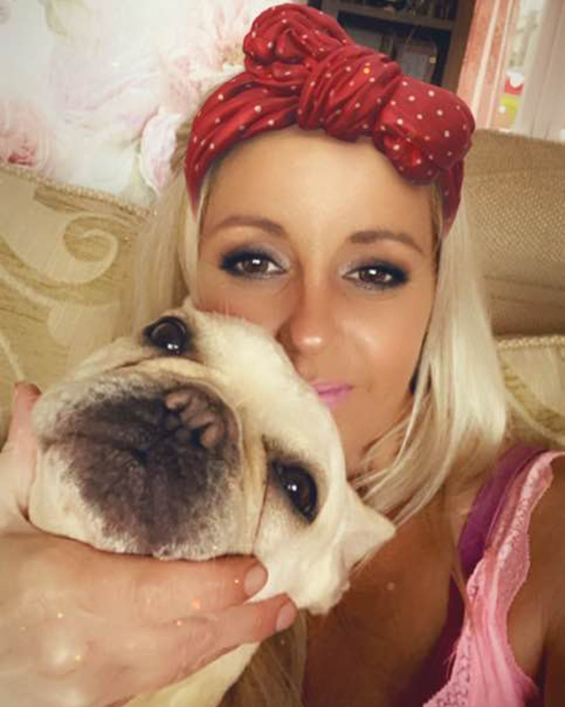 42-vjeçarja detyrohet të presë të dyja duart, prej kafshimit të qenit