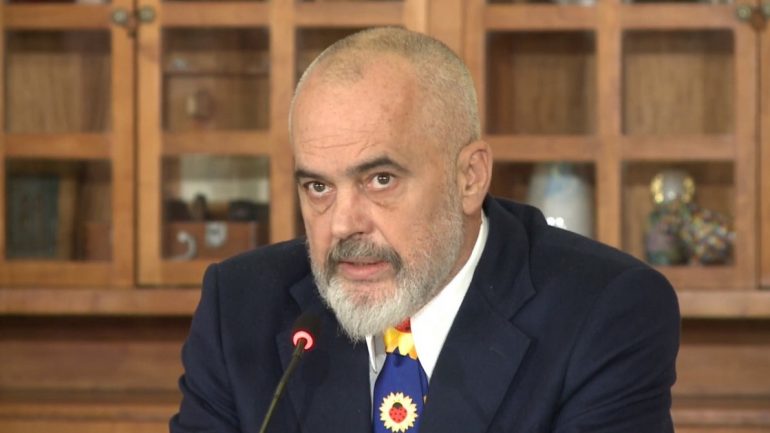 COVID-19/ Rama: Vaksinimi i krejt popullit do të bëhet më shpejt