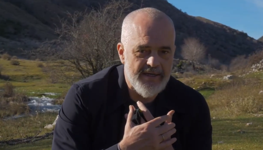 Rama ironizon programin e PD për bujqësinë: Menu me pjata imagjinare që s’do shfaqet në asnjë tavolinë!