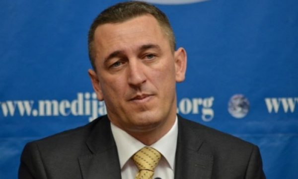 Dhunohet djali i politikanit serb Rashiç, shoqërohen disa persona