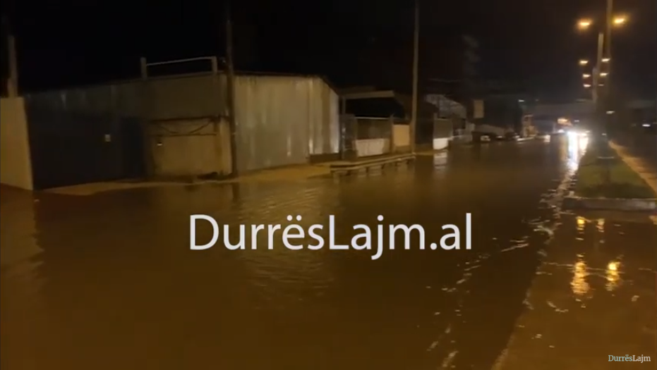 Situatë e rënduar në zonën e Shkozetit, aksi Xhafzotaj-Shijak përmbytet sërish (VIDEO)