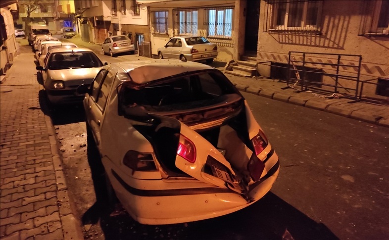 Stuhia përfshin Stambollin, era e fortë shkatërron çdo gjë