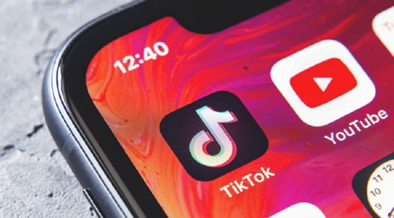 TikTok do të bllokojë përdoruesit italianë, kushti që duhet të plotësojnë për përdorimin e aplikacionit