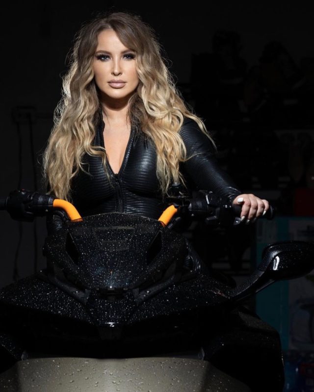 Bëri mungesë në muzikë, Tuna paska pasur arsye të mëdha