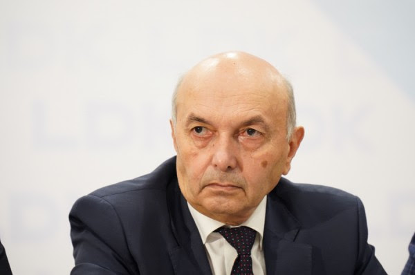 Mustafa: Kosovës i nevojiten zgjedhje demokratike, jo populizëm i shfrenuar