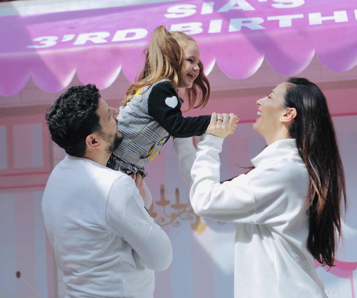 Vajza e Ermalit dhe Amit feston 3-vjetorin e ditëlindjes