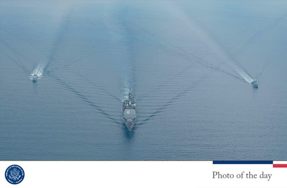 Anijet shqiptare krahas asaj amerikane ekzekutojnë manovra në det