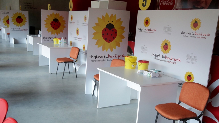 Mësuesit dhe pedagogët marrin sot dozën e vaksinës nga AstraZeneca