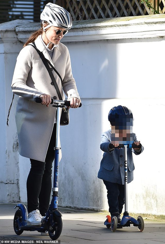 Pippa Middleton fotografohet me barkun e rrumbullakosur, shtatzënë për herë të dytë