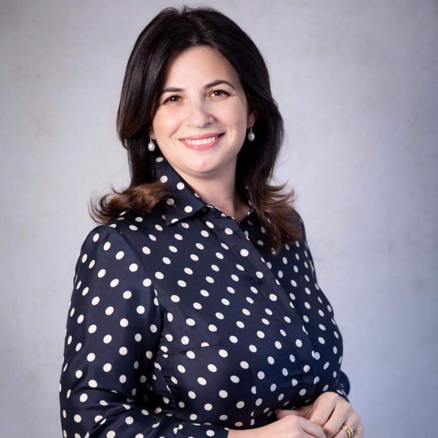 Kush është pedagogia Blerina Reçi Xhakolli, kandidatja për deputete në qarkun e Durrësit nën siglën e PD-së