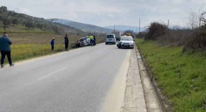 Automjeti me targa greke përplaset me “Fuoristradën”, plagoset një person