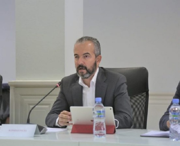 Pas Metës, Celibashi kërkesë MB: Të shtyhet afati për ID që skandojnë më 25 prill