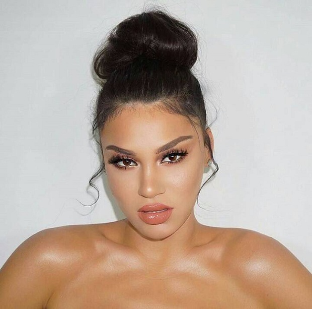 Si rrallëherë, Dhurata Dora shfaqet pa pikë grimi në fytyrë