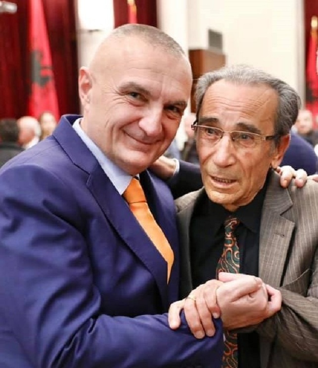 Presidenti Meta uron shkrimtarin Zija Çela në 75-vjetorin e lindjes: Kurrë nuk u përkul para çdo sistemi politik