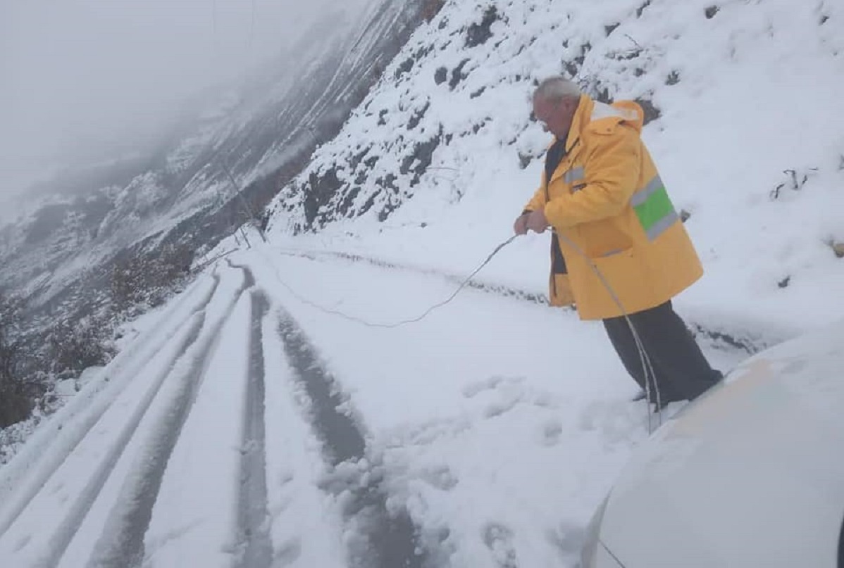 Kushtet e rënduara të motit në vend, disa qytete mbeten pa energji elektrike