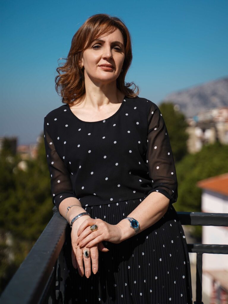 Kush është arsimtarja Merita Bakiu, e renditur e treta në listën e PD-së për qarkun Durrës