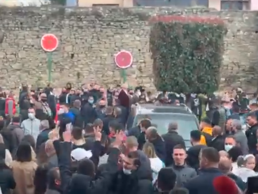 Rama vizitë në Elbasan për Ditën e Verës, pritet me thirrjet “Rama ik”