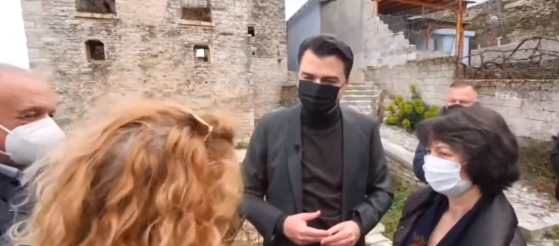 Basha viziton shtëpinë e Kokalarëve në Gjirokastër: Simbol shprese dhe rezistence, pas 25 prillit do e restaurojmë