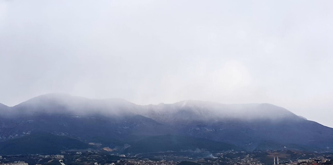 Mali i Dajtit i zbardhur nga dëbora