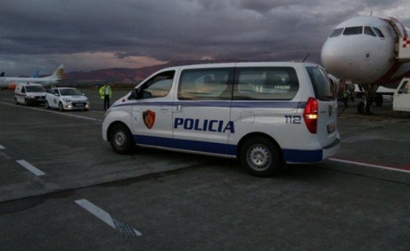 EMRI/ Arrestohet drejtuesi i organizatës kriminale, trafikonte kokainë, heroinë e kanabis drejt Italisë