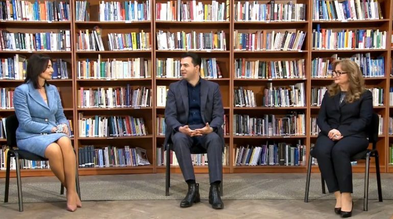 Basha takohet me pedagoge në Shkodër: Më shumë vlen një darkë te Nusret-i se sa kërkimi shkencor për gjithë Shqipërinë