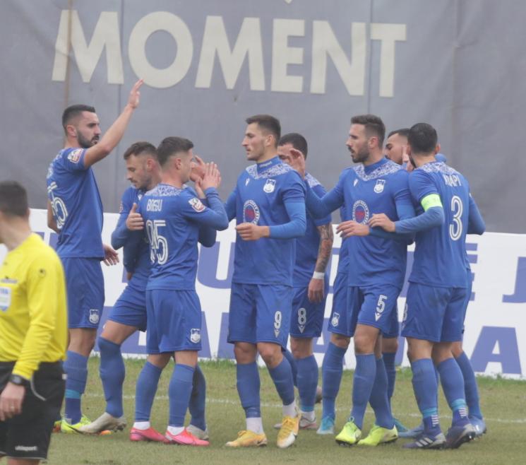 Teuta në provën e së vërtetës ndaj “makthit” Laçi, ja sa ndeshje kanë pa fituar kundër kurbinasve