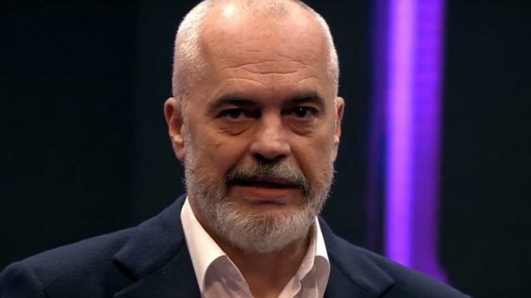 “Shqiptarët duan punë duke qëndruar në kafe”, Rama: Po vijnë punëtorë të huaj në vend