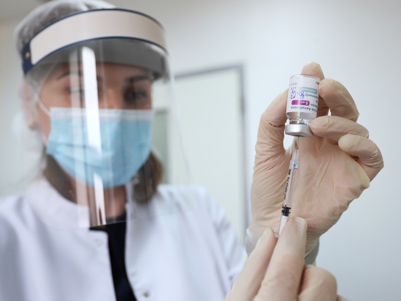 AstraZeneca nxjerr informacione të reja për efektivitetin e vaksinës