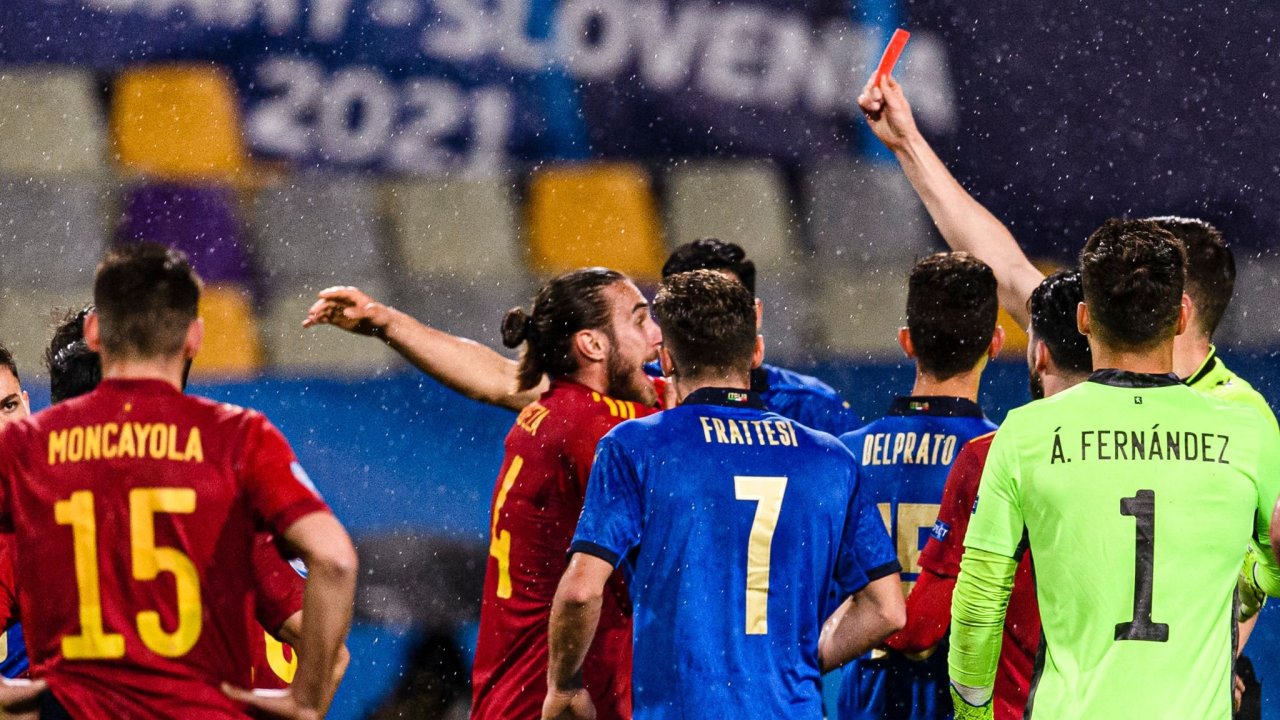 Aktrim i turpshëm, tërbohen në Spanjë pas kartonit të kuq të Mingueza