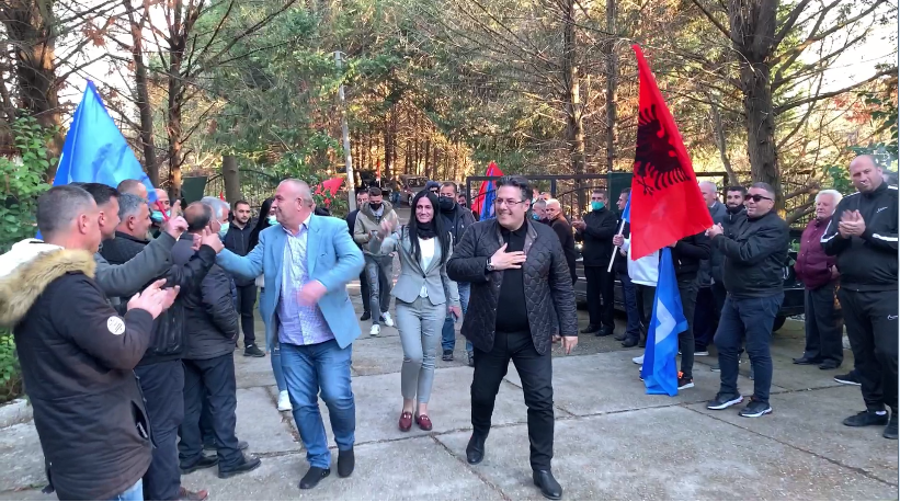 Paloka: Populli në betejë për bukën e gojës, Rama do të shtojë milionat (VIDEO)