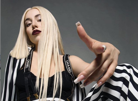 Ava Max: Në kopsht nuk dija anglisht, vetëm shqip