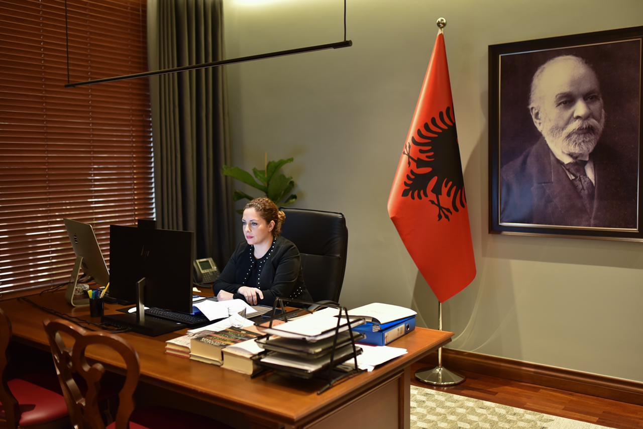 Ministrja Xhaçka uron Greqinë me rastin e 200-vjetorit të Pavarësisë