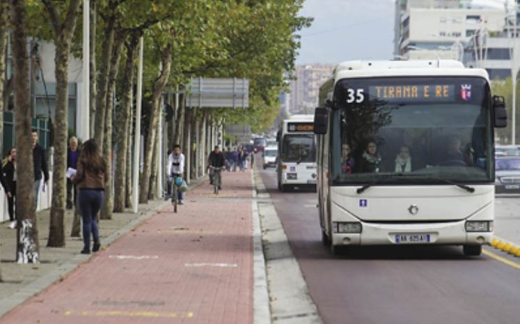 Transporti urban në krizë, operatorët letër institucioneve: Jemi në pamundësi financiare