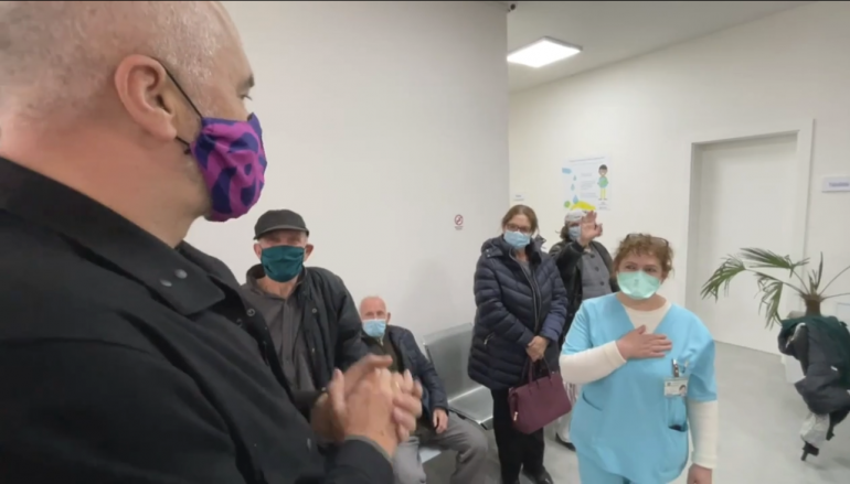 “Kush s’voton për ty mos i bëftë hajër vaksina”, Rama: Nuk ka lidhje vota me këtë