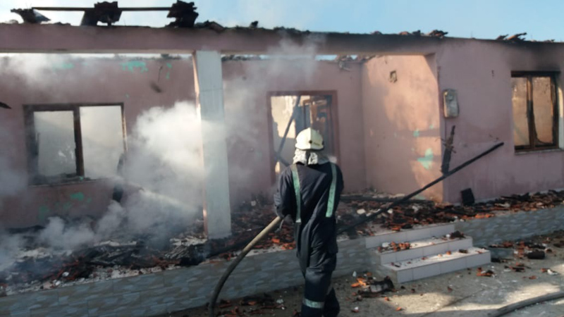 Përfshihet nga zjarri banesa e të moshuarës në Fushë-Krujë