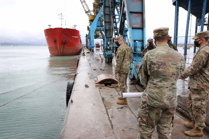 Komandanti amerikan për Evropën dhe Afrikën viziton Forcën Detare në Durrës