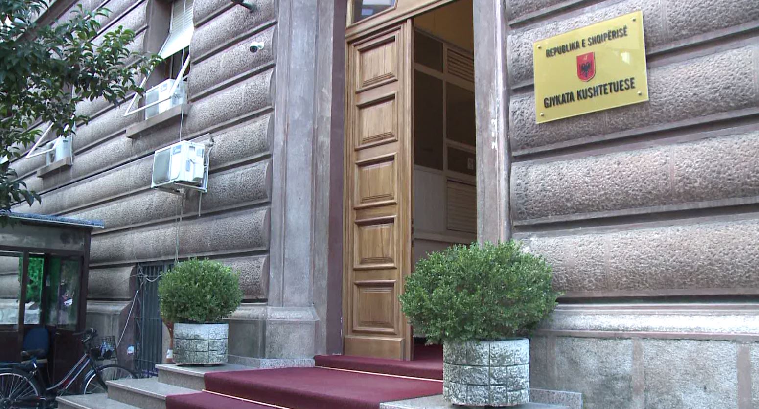 Ndalimi i tubimeve, Gjykata Kushtetuese vendos sot