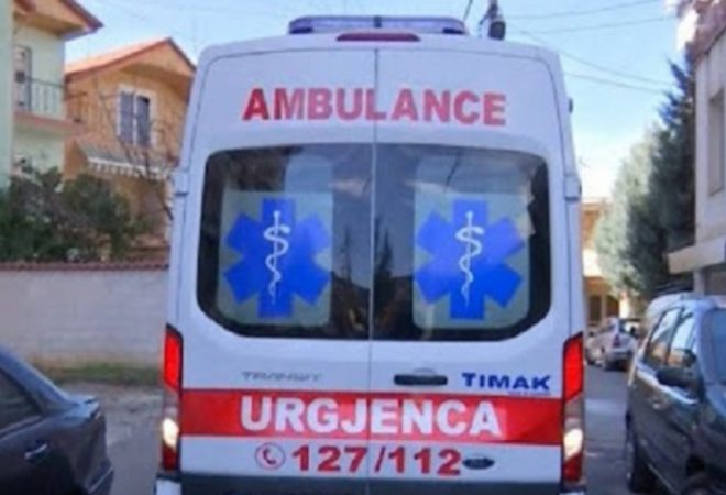 Bie aksidentalisht nga ballkoni, humb jetën 54-vjeçari