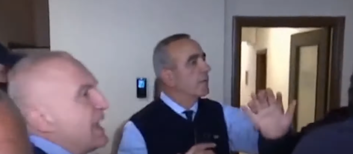 Presidenti Meta përplaset me policinë në zyrat e FRD