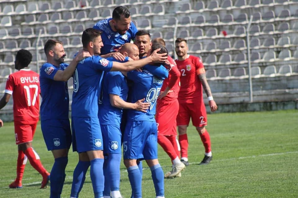 Kalendari/ Pretendentët për titull luajnë sezonin në katër ditë, zbuloni ndeshjet e kryesuesve të Superiores