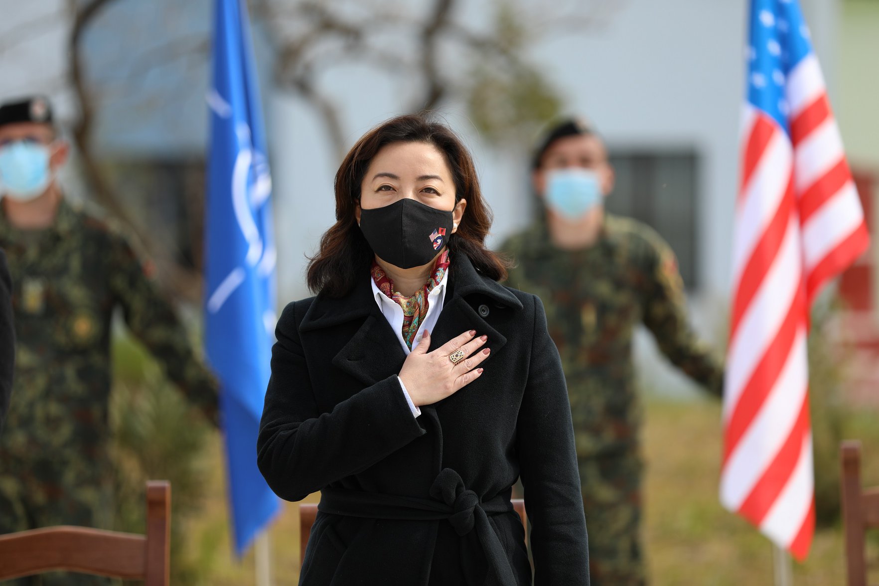 SHBA i dhuron FA-ve 29 mjete të blinduara, ambasadorja Kim: Shqipëria gjithmonë krah nesh  në misione të rrezikshme